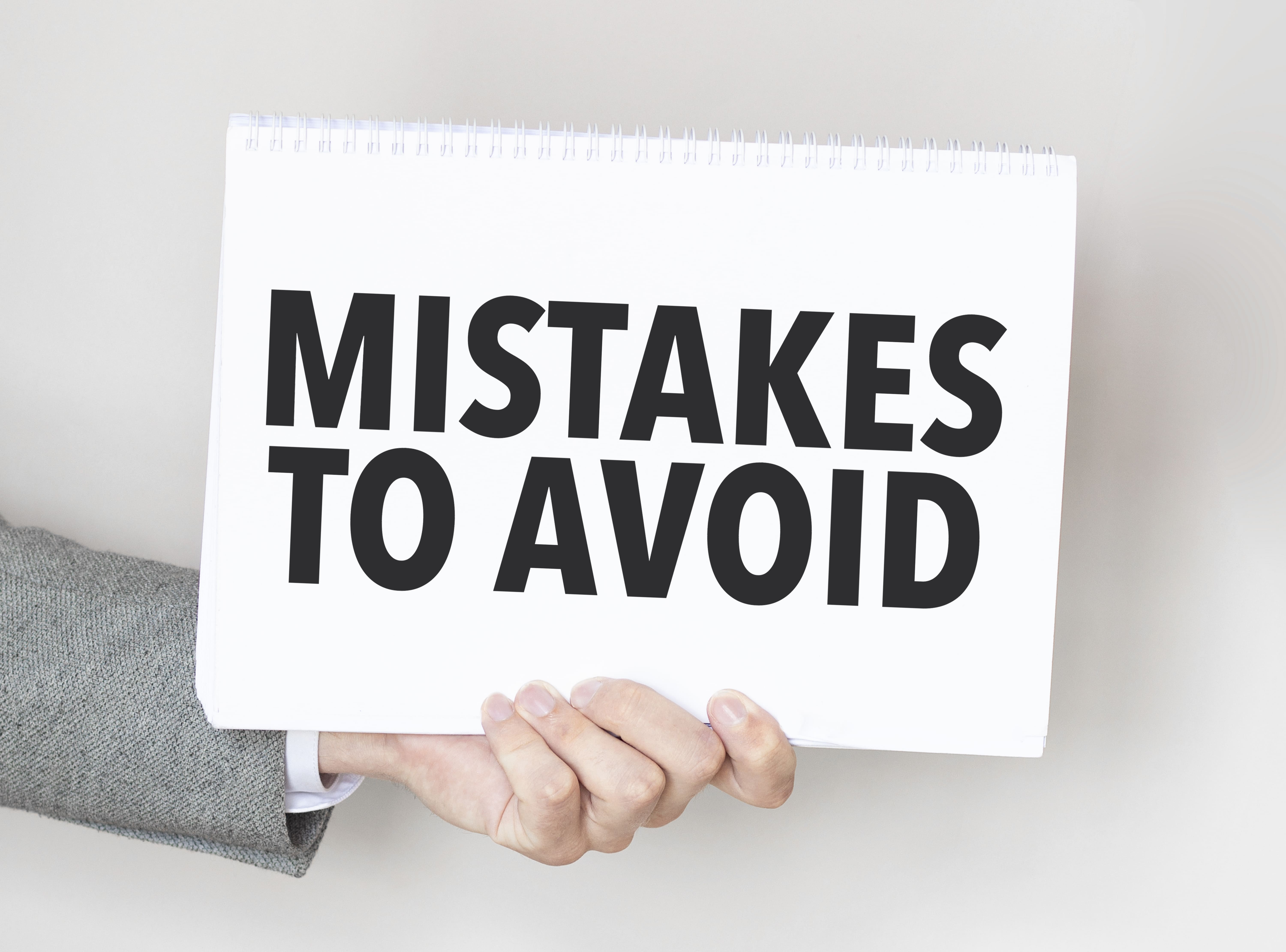 Top 10 Mistakes to Avoid When Outsourcing Your First Project - 2025